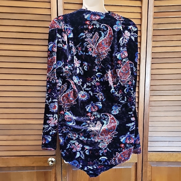 Unique Vintage XL Black Floral velvety Bodysuit snap buttons stretch V-neck - Picture 4 of 8